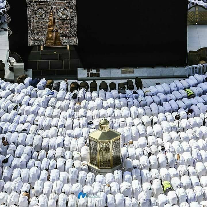 Maqam Ibrahim in the courtyard of the Haram.